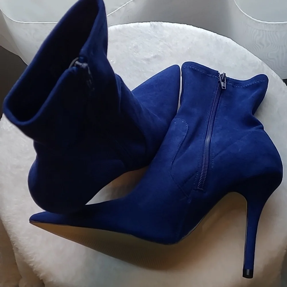 Aldo Women's Suede Boots with Protective Spray. - Picture 3 of 8